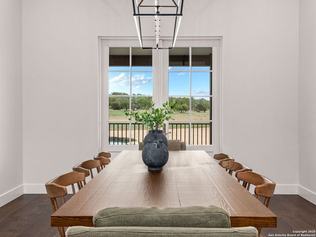 862 Grape Creek Road, Fredericksburg, TX 78624