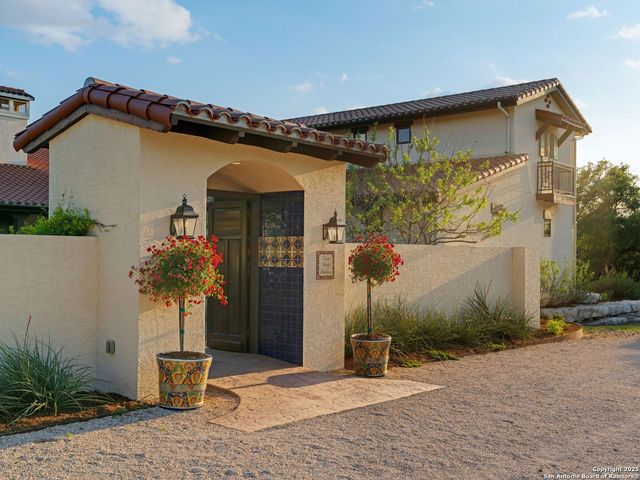 862 Grape Creek Road, Fredericksburg, TX 78624