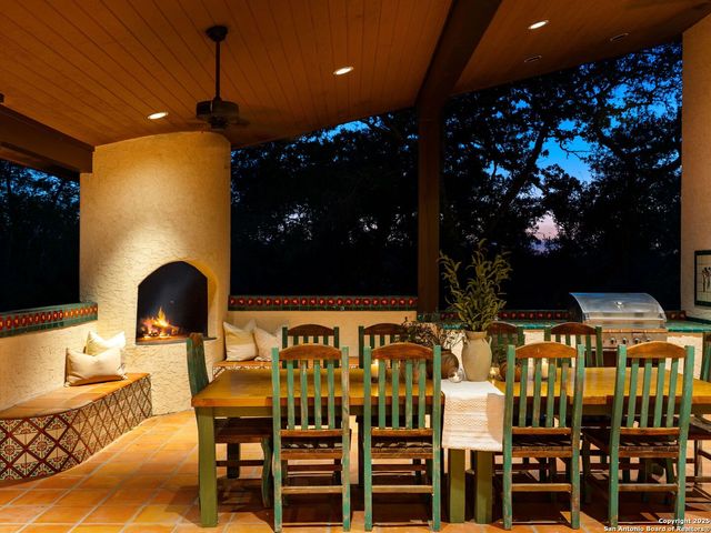 862 Grape Creek Road, Fredericksburg, TX 78624