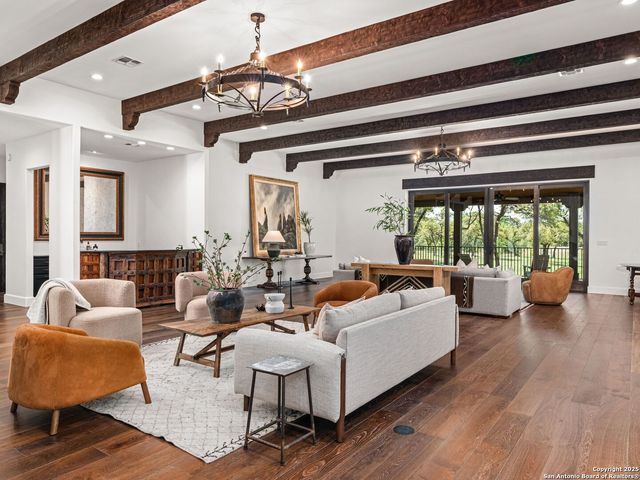 862 Grape Creek Road, Fredericksburg, TX 78624