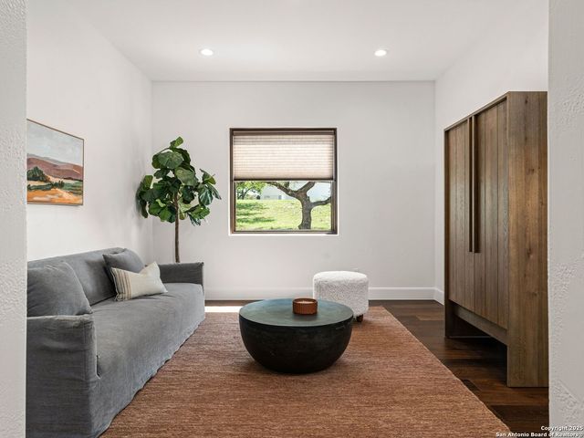 862 Grape Creek Road, Fredericksburg, TX 78624