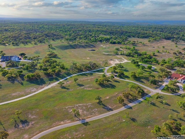 862 Grape Creek Road, Fredericksburg, TX 78624