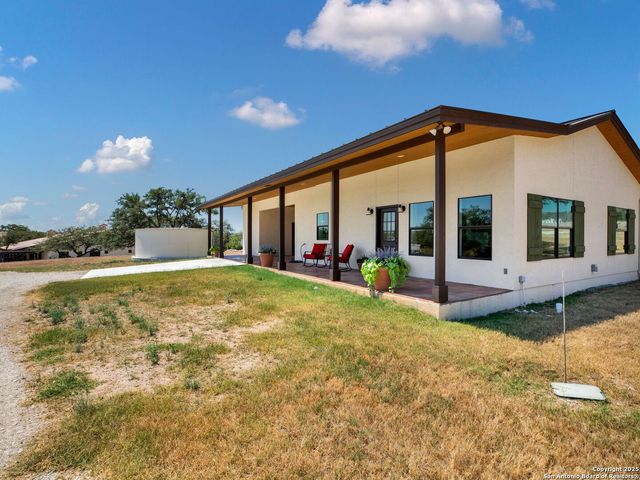 862 Grape Creek Road, Fredericksburg, TX 78624