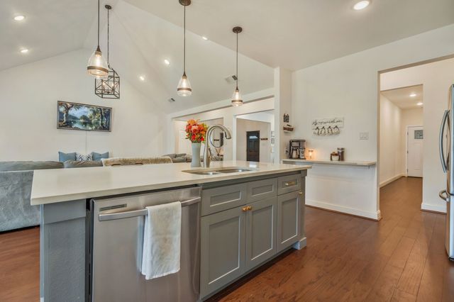 1909 Willowcrest Loop, Denton, TX 76205