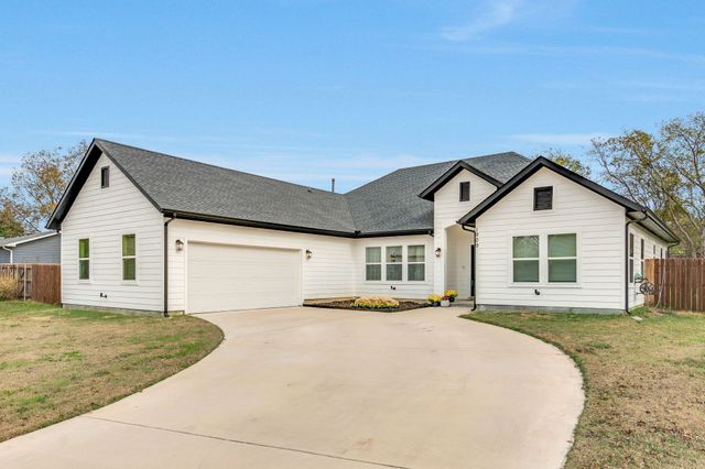 1909 Willowcrest Loop, Denton, TX 76205