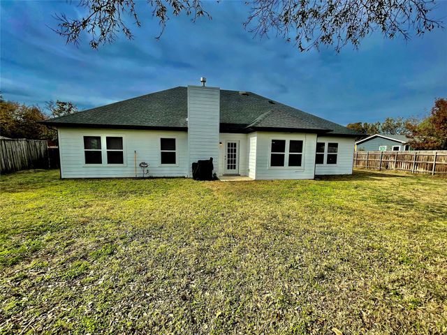 1909 Willowcrest Loop, Denton, TX 76205