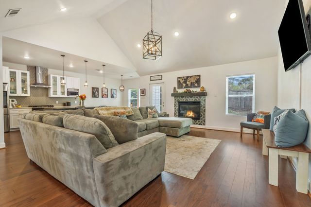 1909 Willowcrest Loop, Denton, TX 76205