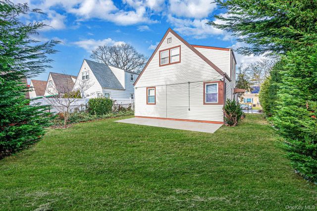 206 W Marshall Street, Hempstead, NY 11550