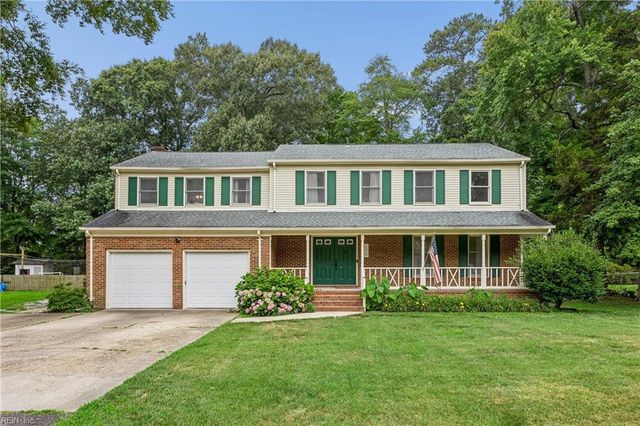112 Breezy Point DR, Yorktown, VA 23692