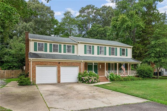 112 Breezy Point DR, Yorktown, VA 23692