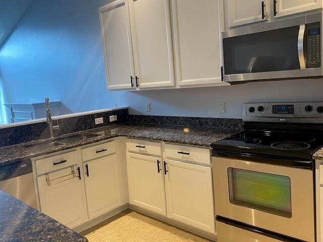 119 W Oakbrook Drive, Ann Arbor, MI 48103