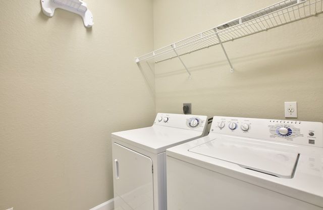 2106 MERRIFIELD LN, Tallahassee, FL 32311