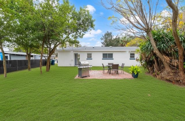 2902 E CRAWFORD STREET, Tampa, FL 33610