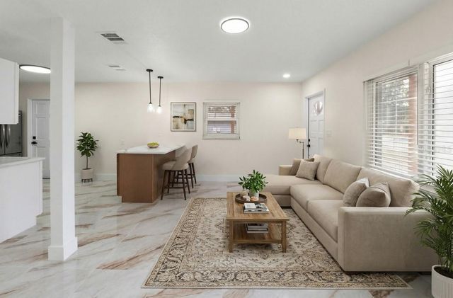 2902 E CRAWFORD STREET, Tampa, FL 33610