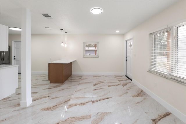 2902 E CRAWFORD STREET, Tampa, FL 33610