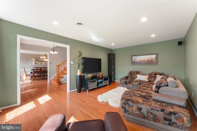 218 FOX HOLLOW, Feasterville Trevose, PA 19053
