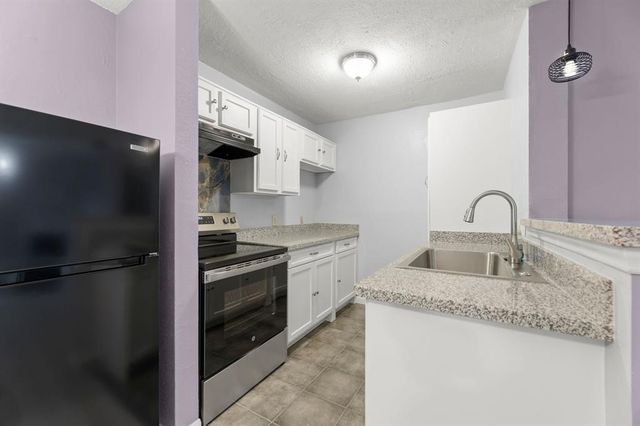 2121 Hepburn Street 1216, Houston, TX 77054