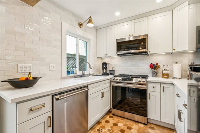 63 N Roosevelt 7, Pasadena, CA 91107
