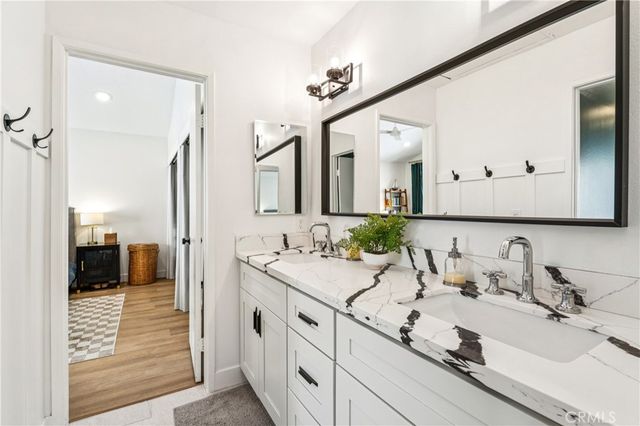 63 N Roosevelt 7, Pasadena, CA 91107