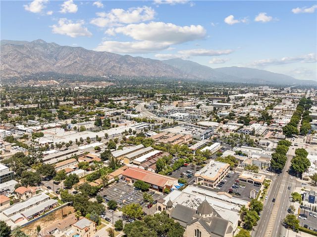 63 N Roosevelt 7, Pasadena, CA 91107