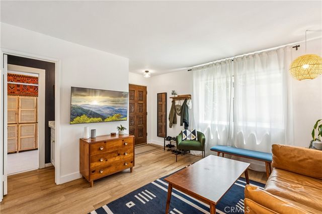63 N Roosevelt 7, Pasadena, CA 91107