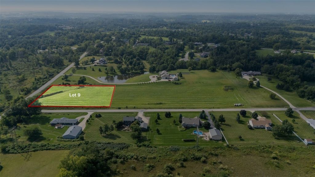 S Lot 9 Parkridge Road, Marion, IA 52302
