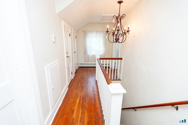1 Middle Street, Waterford, CT 06385