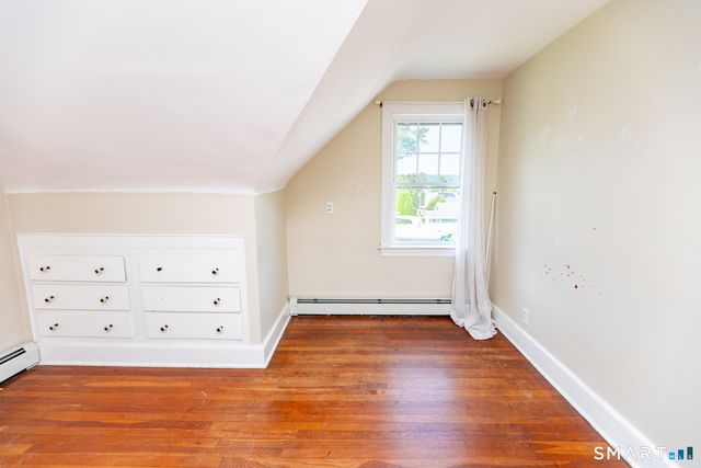 1 Middle Street, Waterford, CT 06385
