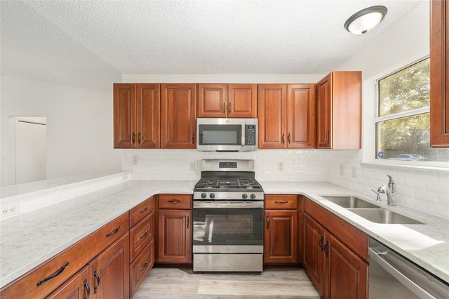 1637 BLUFFTON ROAD, The Villages, FL 32162