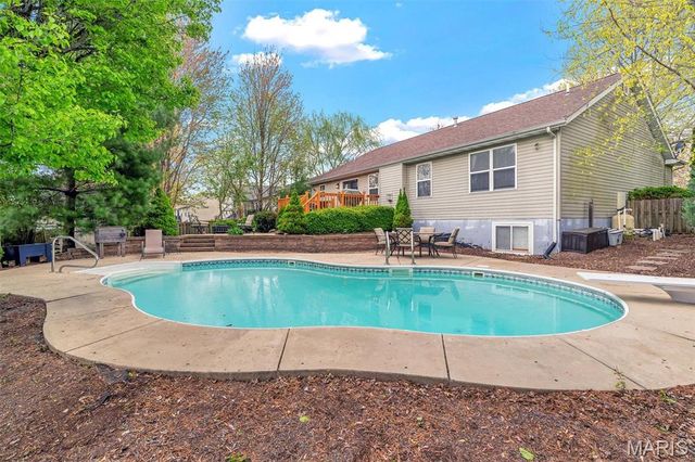 10929 Sylvan Vista Drive, Lebanon, IL 62254