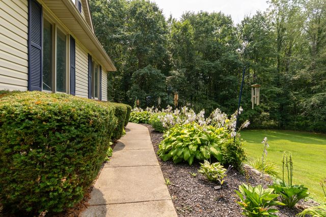 2589 Fisk Road, Genoa Twp, MI 48843