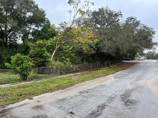 PARK AVENUE, Tarpon Springs, FL 34689