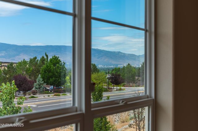 2419 Tecumseh Way, Sparks, NV 89436