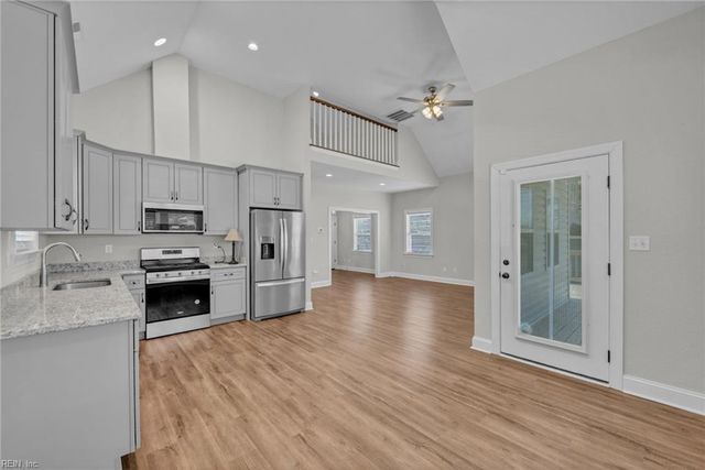 105 Barracuda ST, Moyock, NC 27958