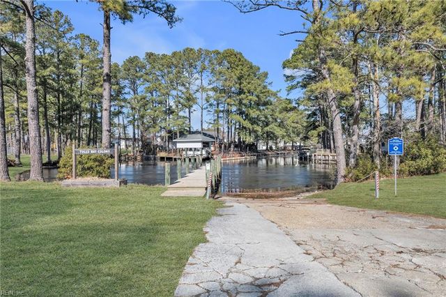 105 Barracuda ST, Moyock, NC 27958