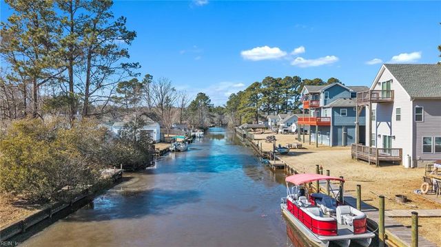 105 Barracuda ST, Moyock, NC 27958