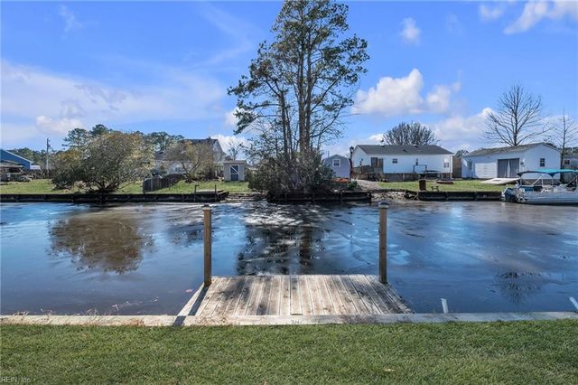 105 Barracuda ST, Moyock, NC 27958