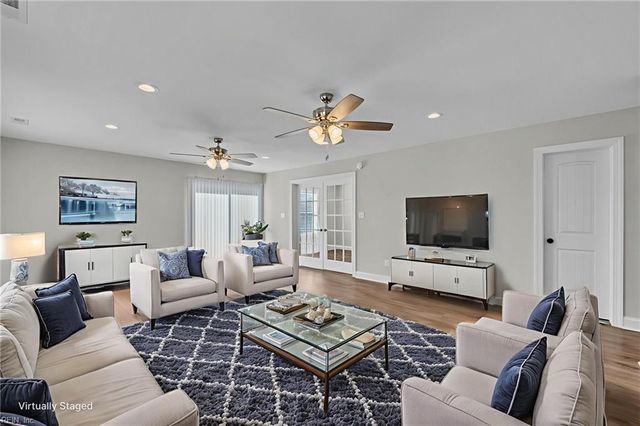 105 Barracuda ST, Moyock, NC 27958