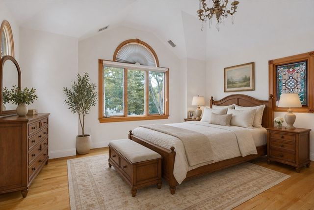 24 Carthay Cir, Newton, MA 02461