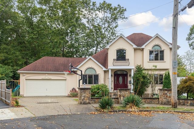 24 Carthay Cir, Newton, MA 02461