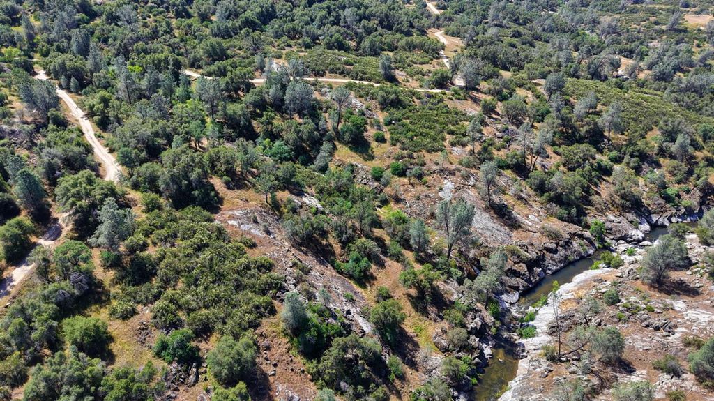 Image 27 of property listing at 80 Polk Ranch Road, Coarsegold, CA 93614