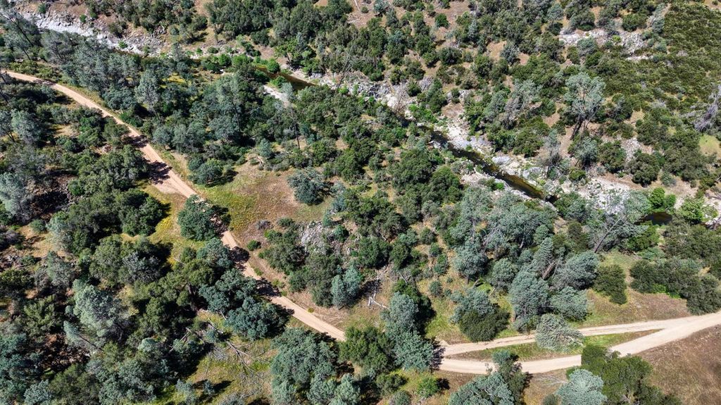 Image 29 of property listing at 80 Polk Ranch Road, Coarsegold, CA 93614