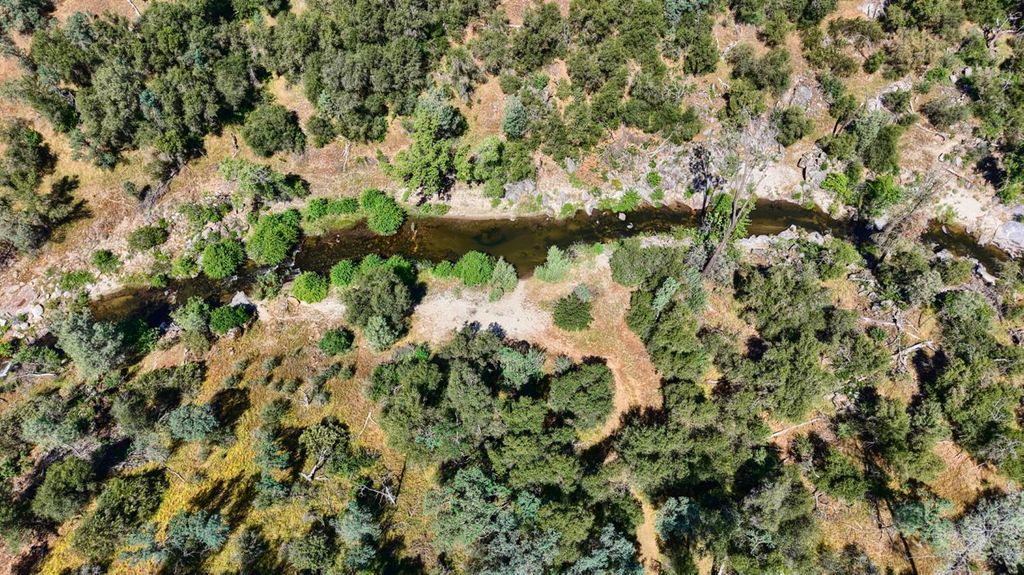 Image 3 of property listing at 80 Polk Ranch Road, Coarsegold, CA 93614