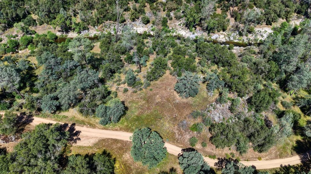 Image 30 of property listing at 80 Polk Ranch Road, Coarsegold, CA 93614