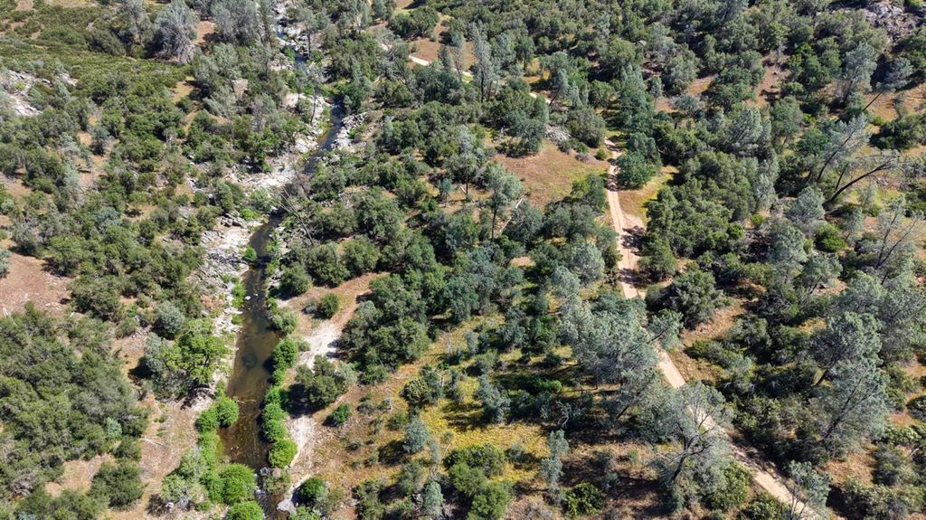 Image 31 of property listing at 80 Polk Ranch Road, Coarsegold, CA 93614