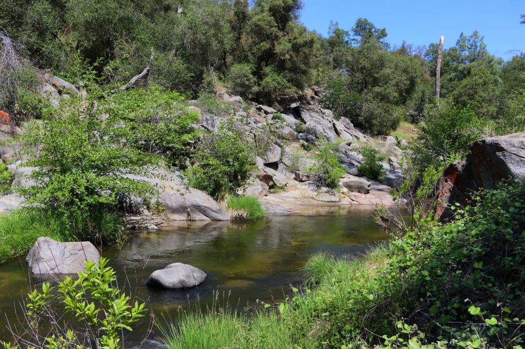 Image 7 of property listing at 80 Polk Ranch Road, Coarsegold, CA 93614