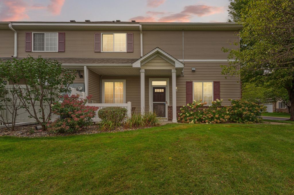 738 Maple Hills Drive J, Maplewood, MN 55117 — photo 2