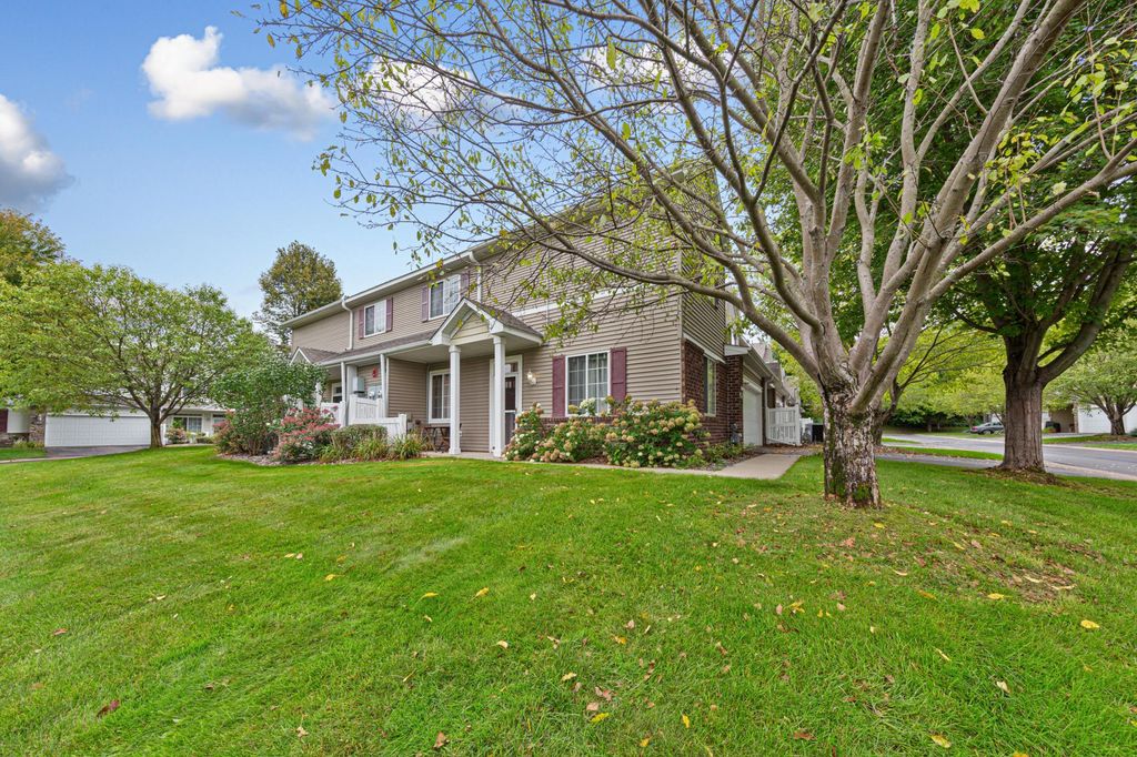 738 Maple Hills Drive J, Maplewood, MN 55117 — photo 3