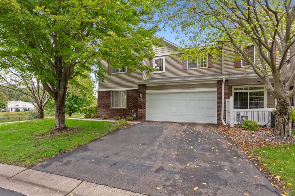 738 Maple Hills Drive J, Maplewood, MN 55117 — photo 5