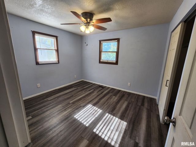 593 VIRGINIA Street, Hannibal, MO 63401